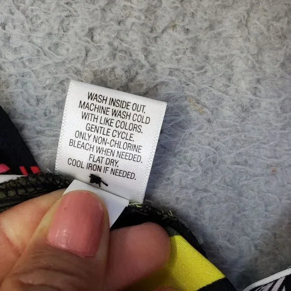 Dana Buchman Blouse Top Womens Large Multi Geometric Slit Collared‎ Button Front - Picture 9 of 9